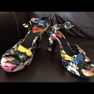 Tropical print Rocket Dog heels